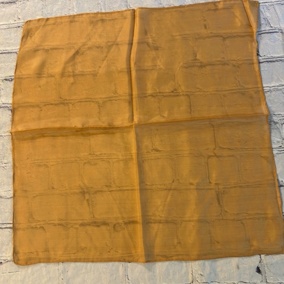 LOT OF (3) VINTAGE HAND ROLLED SILK SMALL SQUARE JAPAN MADE SCARVES - Picture 5 of 11